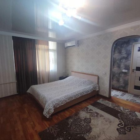 Комфортная Квартира Для 2Х Персон Apartman Biskek Kültér fotó