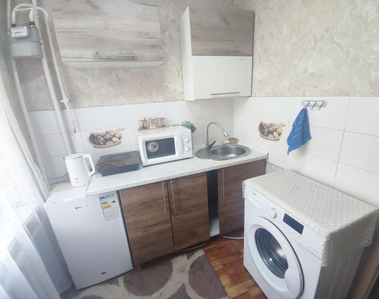 Комфортная Квартира Для 2Х Персон Apartman Biskek Kültér fotó